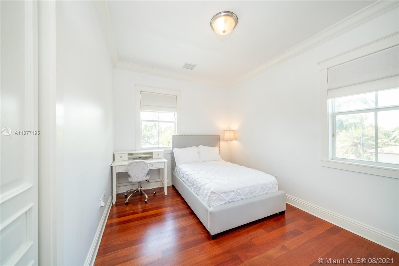 TROPICAL ISLE HOMES SUB 4 - Residential