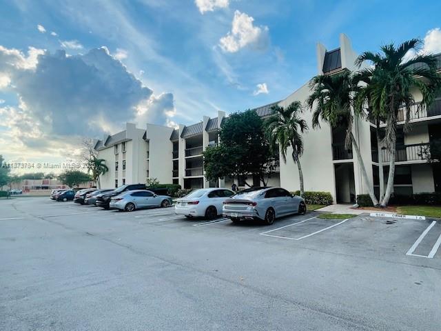 GREENGLADES CONDO IV - Residential