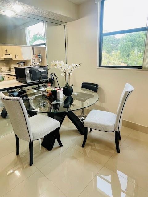 GREENGLADES CONDO IV - Residential