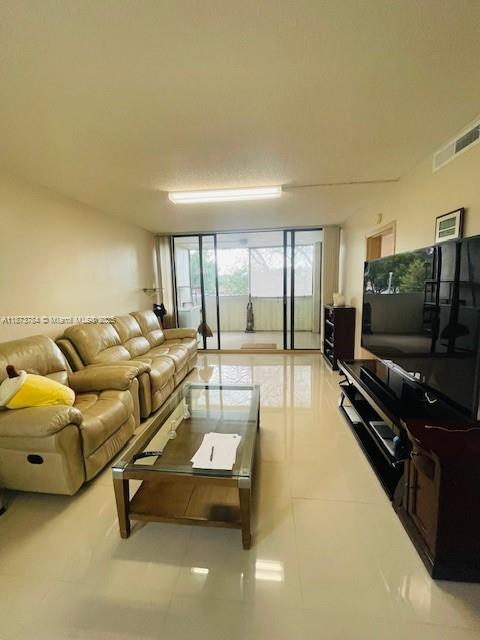 GREENGLADES CONDO IV - Residential