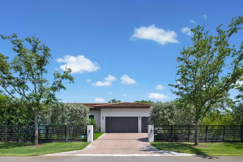 A home in Pinecrest