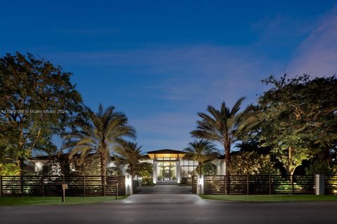 A home in Pinecrest