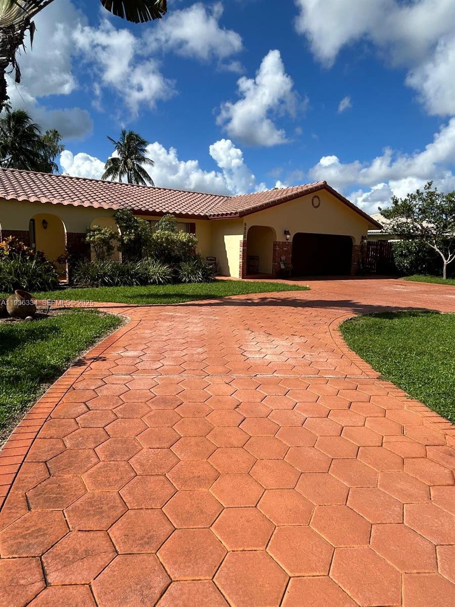 RAMBLEWOOD SOUTH - Residential Lease