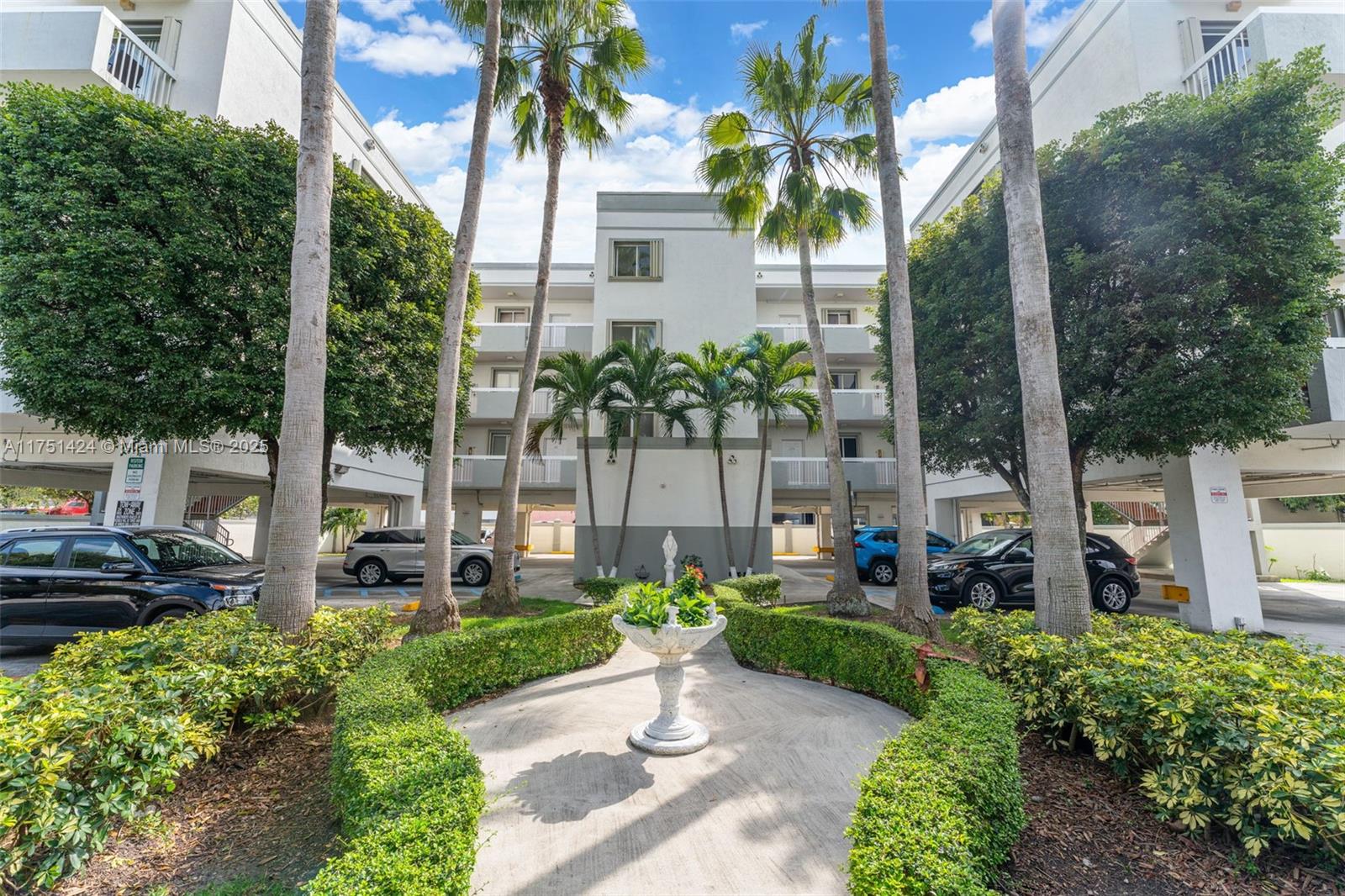 Rental Property at 2800 Sw 7th St 201, Miami, Broward County, Florida - Bedrooms: 2 
Bathrooms: 2  - $2,500 MO.