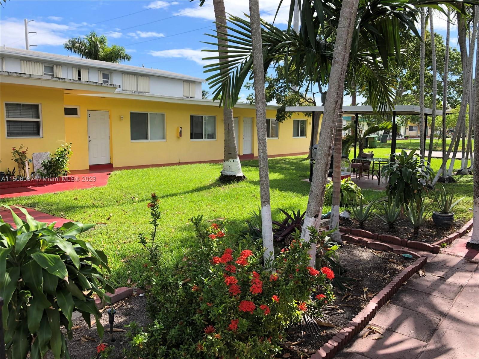 Large Unit of 1 Bedroom and 2 Full Bathrooms. Well maintained building located East of US-1, proximity to Gulfstream and Hallandale Beaches. The property is professionally leased and managed by Management Miami. GREAT DEAL! Easy to Show.