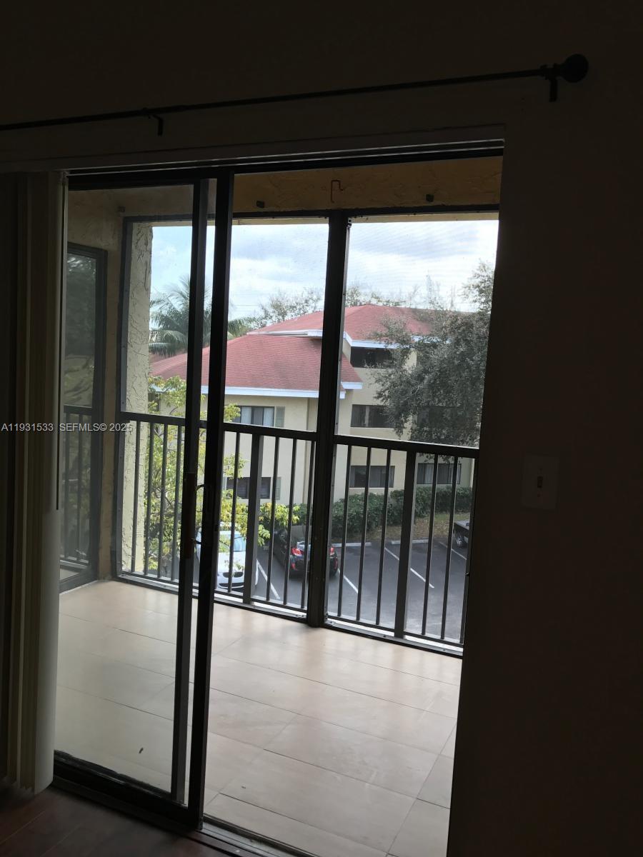 MARINA OAKS CONDO - Residential Lease