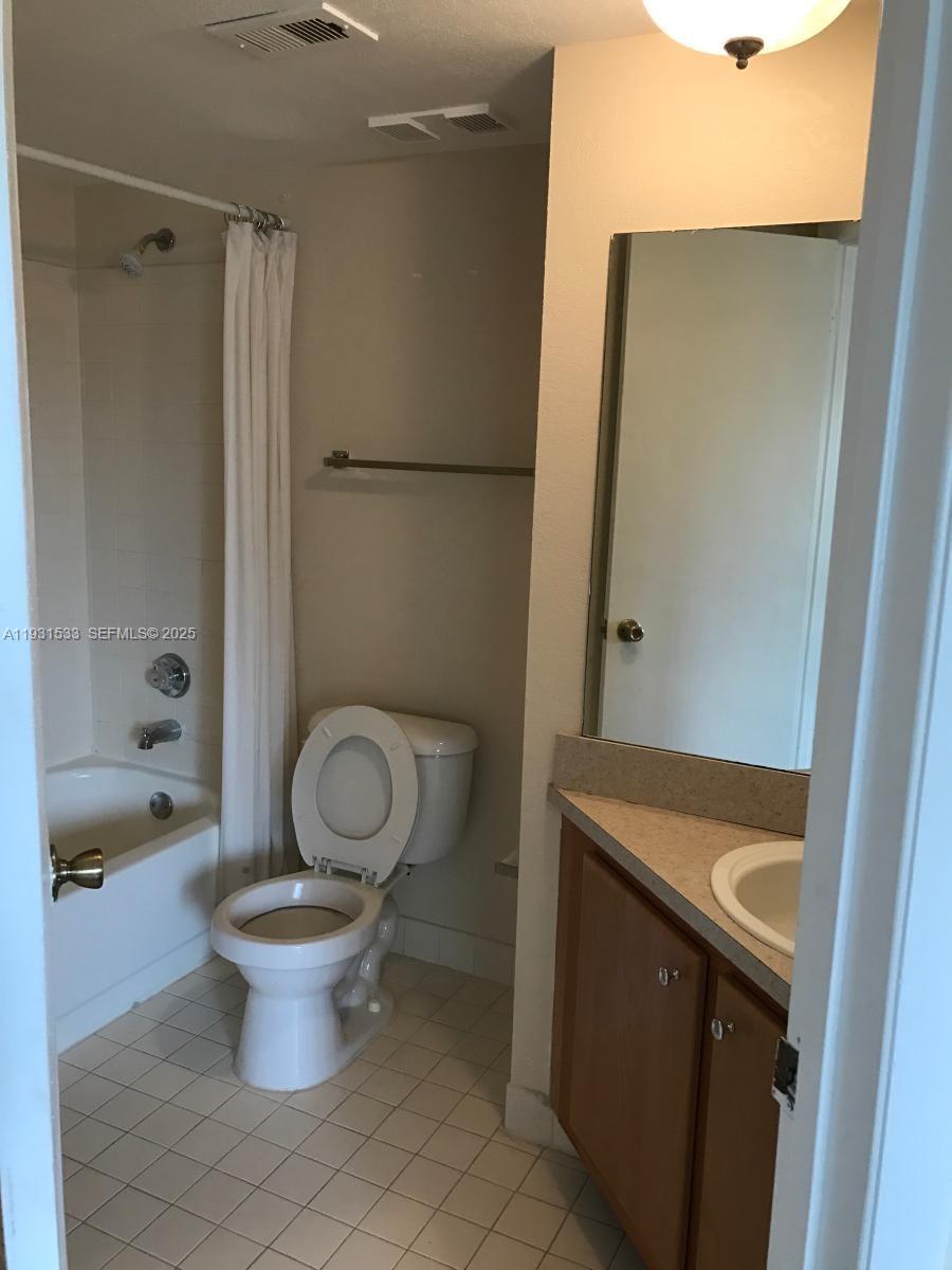 MARINA OAKS CONDO - Residential Lease