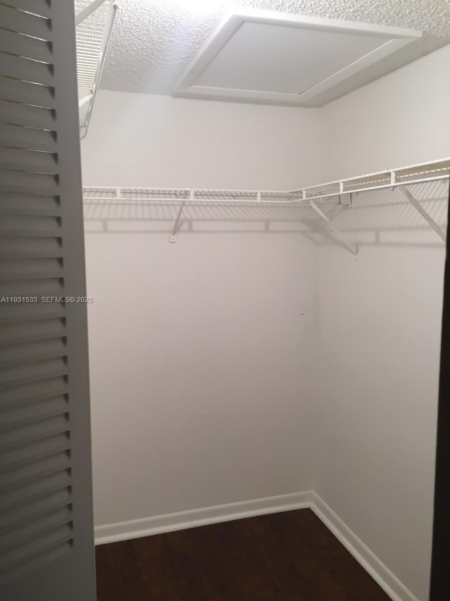 MARINA OAKS CONDO - Residential Lease