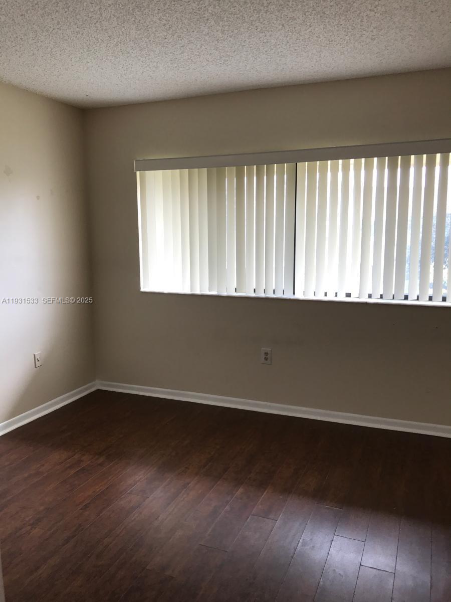 MARINA OAKS CONDO - Residential Lease