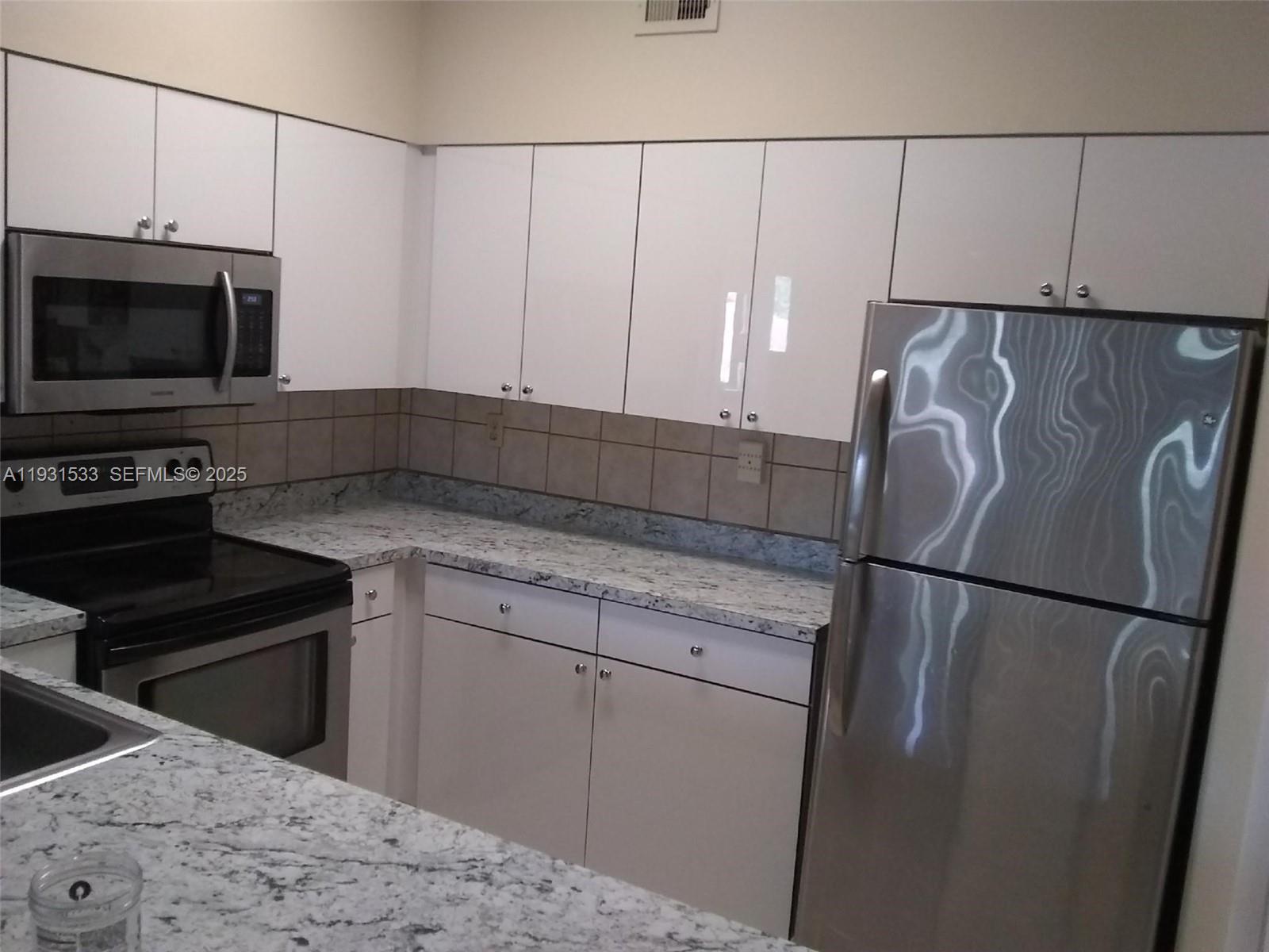 MARINA OAKS CONDO - Residential Lease