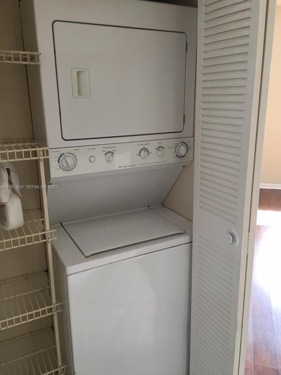 MARINA OAKS CONDO - Residential Lease