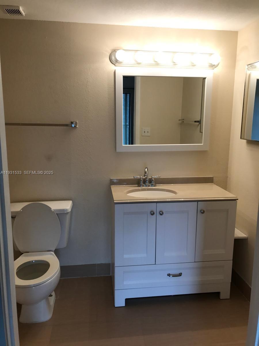 MARINA OAKS CONDO - Residential Lease