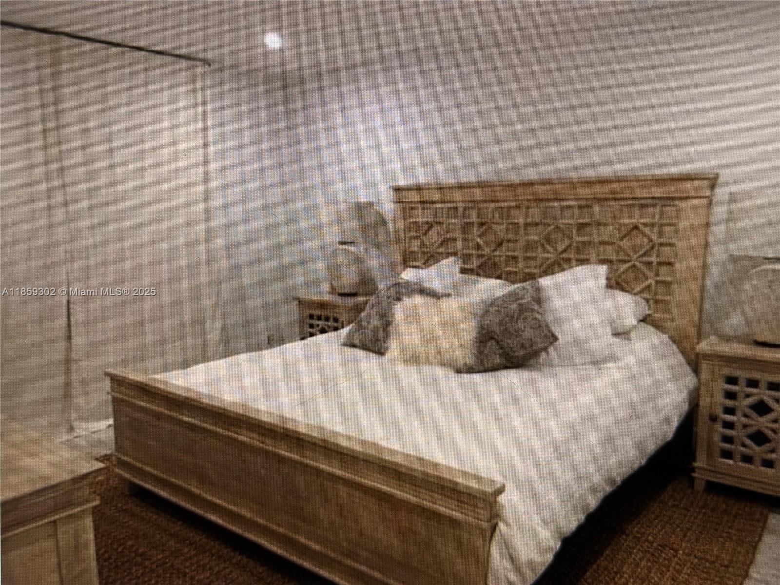 BISC LAKE GARDENS CONDO N - Residential