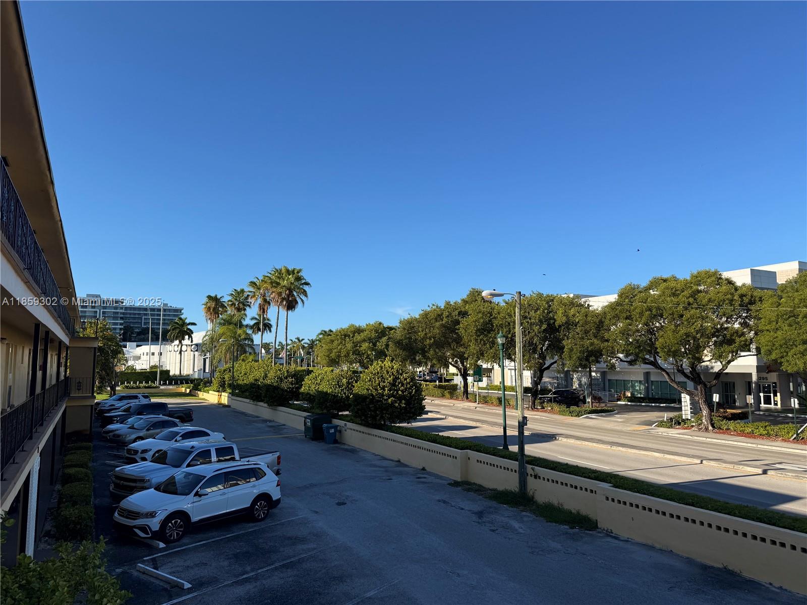 BISC LAKE GARDENS CONDO N - Residential