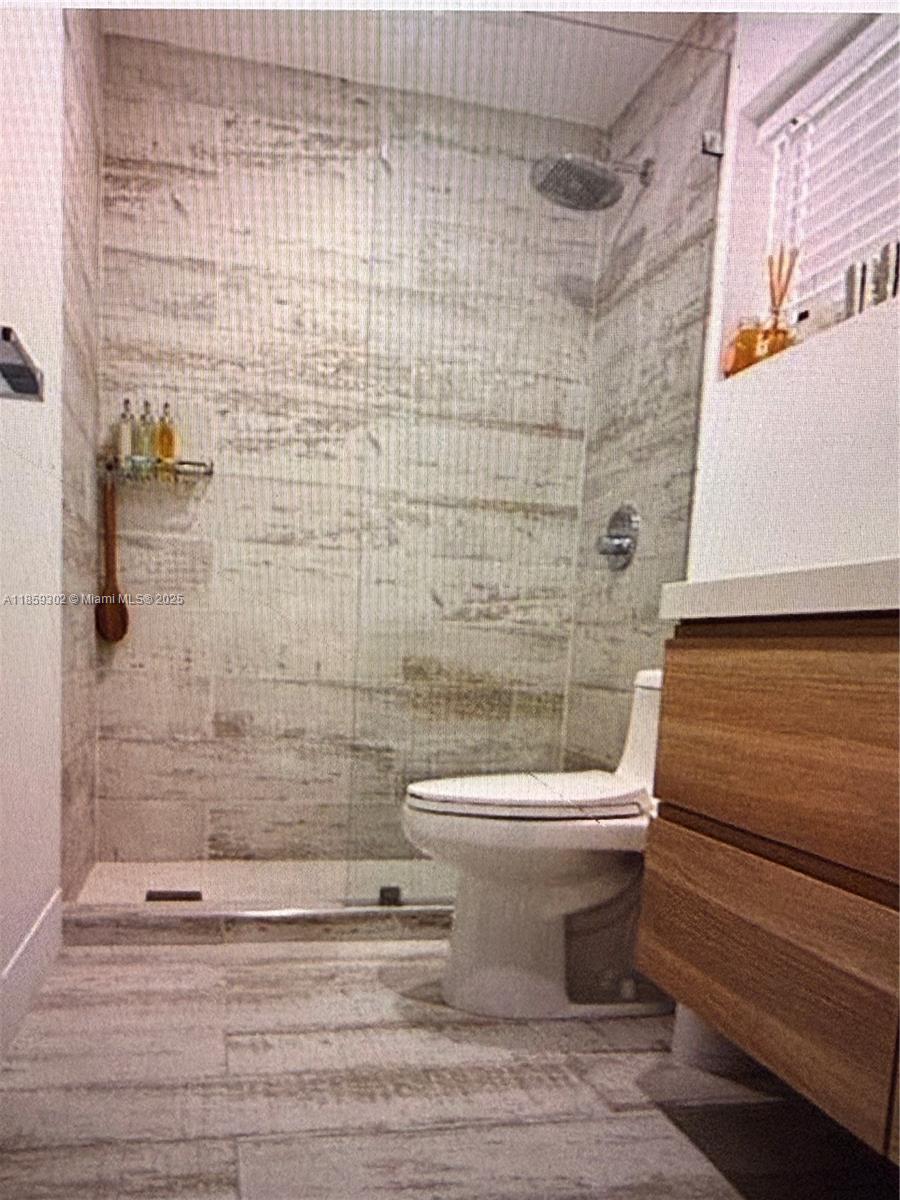 BISC LAKE GARDENS CONDO N - Residential