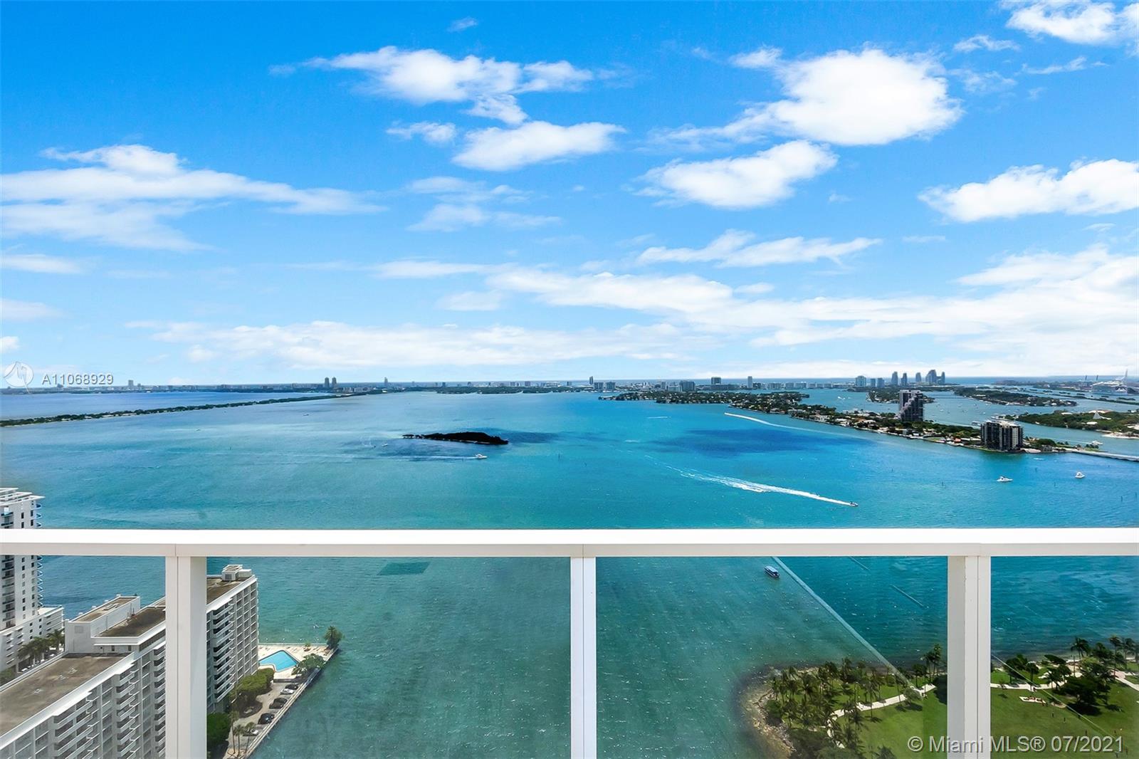 PARAMOUNT BAY CONDO - Residential
