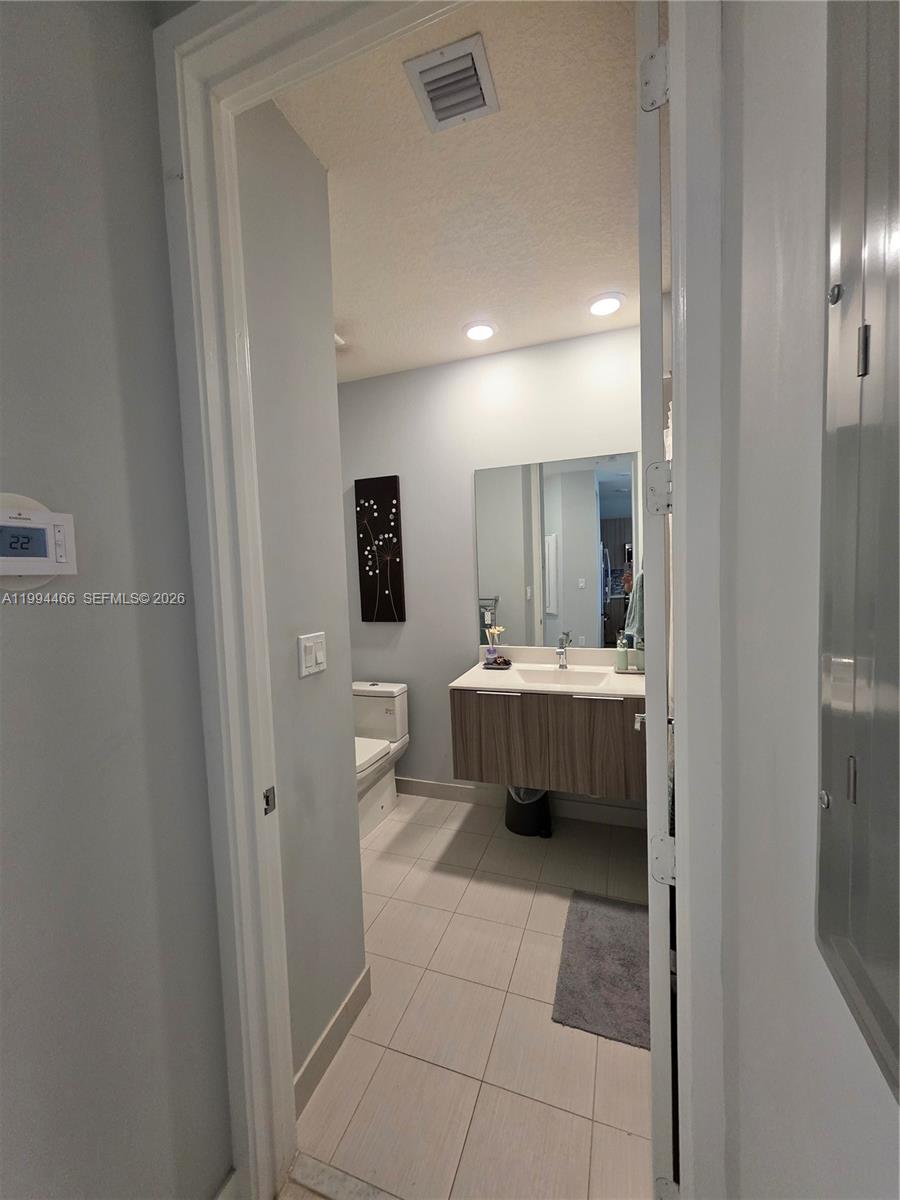 LANDMARK AT DORAL CONDO N - Residential Lease