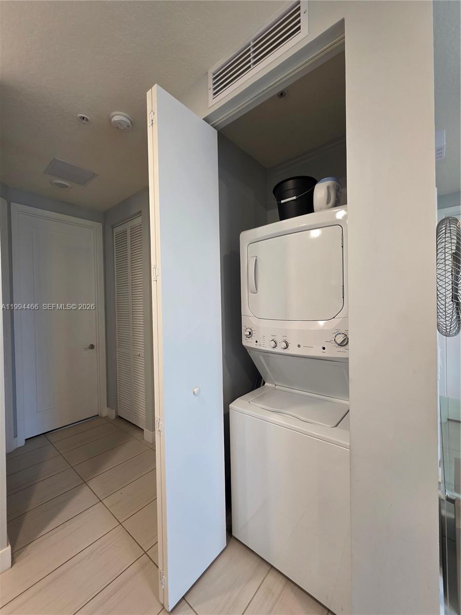 LANDMARK AT DORAL CONDO N - Residential Lease