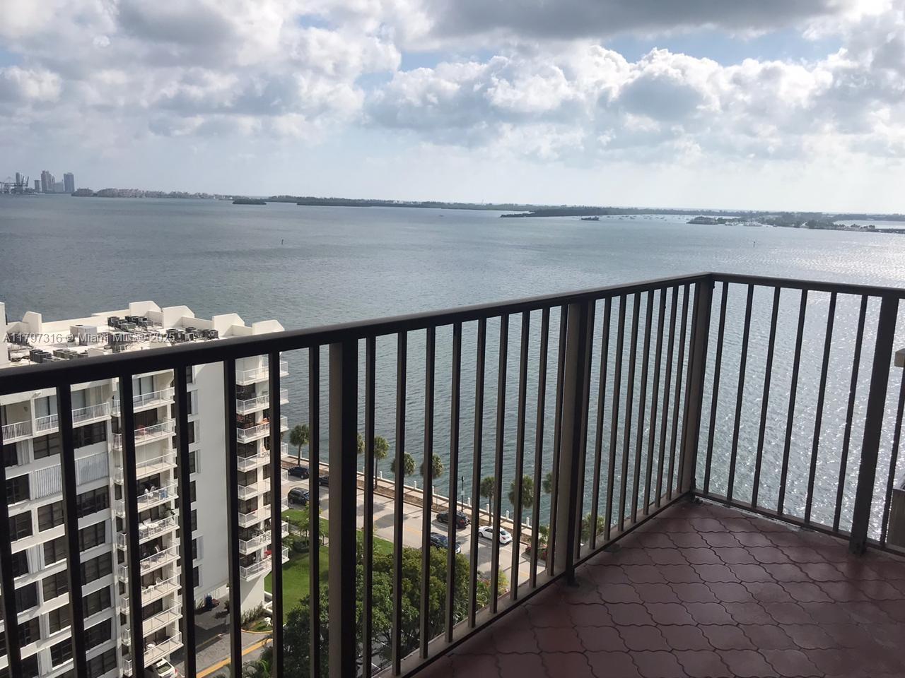 Rental Property at 1450 Brickell Bay Dr 1604, Miami, Broward County, Florida - Bedrooms: 2 
Bathrooms: 2  - $3,700 MO.