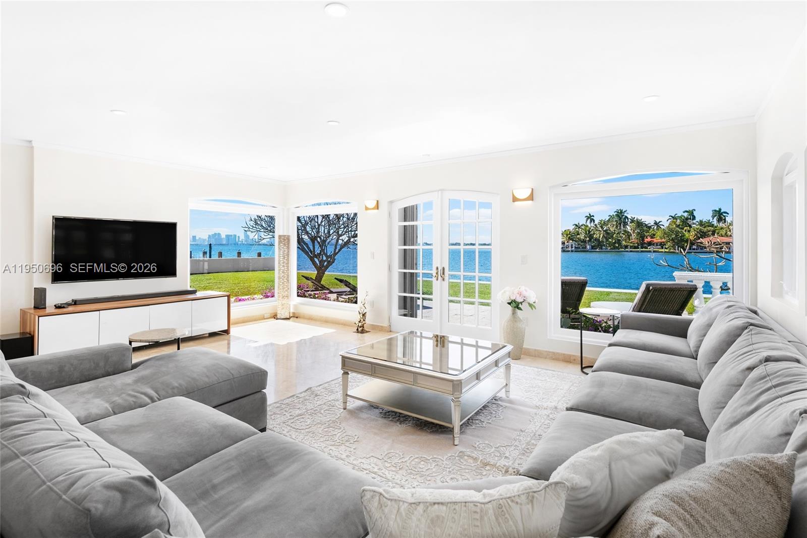 TREASURE ISLAND - Residential