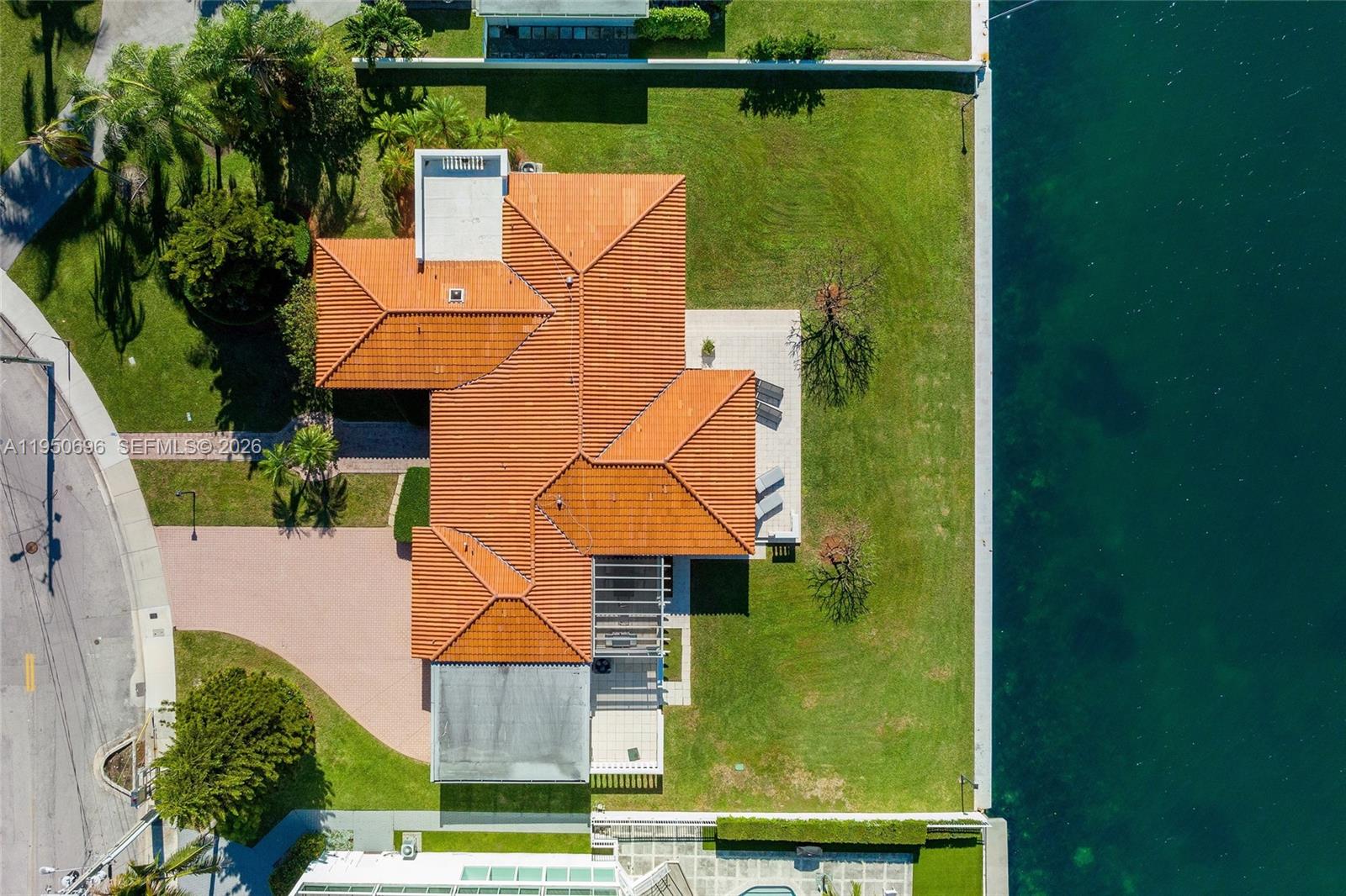 TREASURE ISLAND - Residential