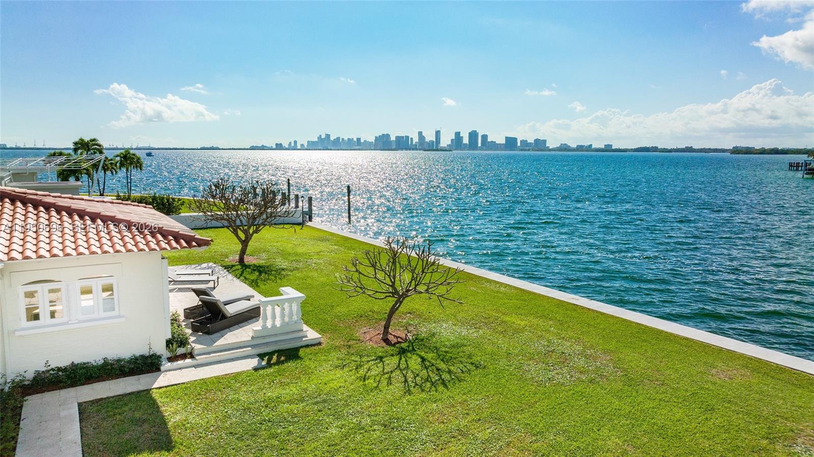 TREASURE ISLAND - Residential