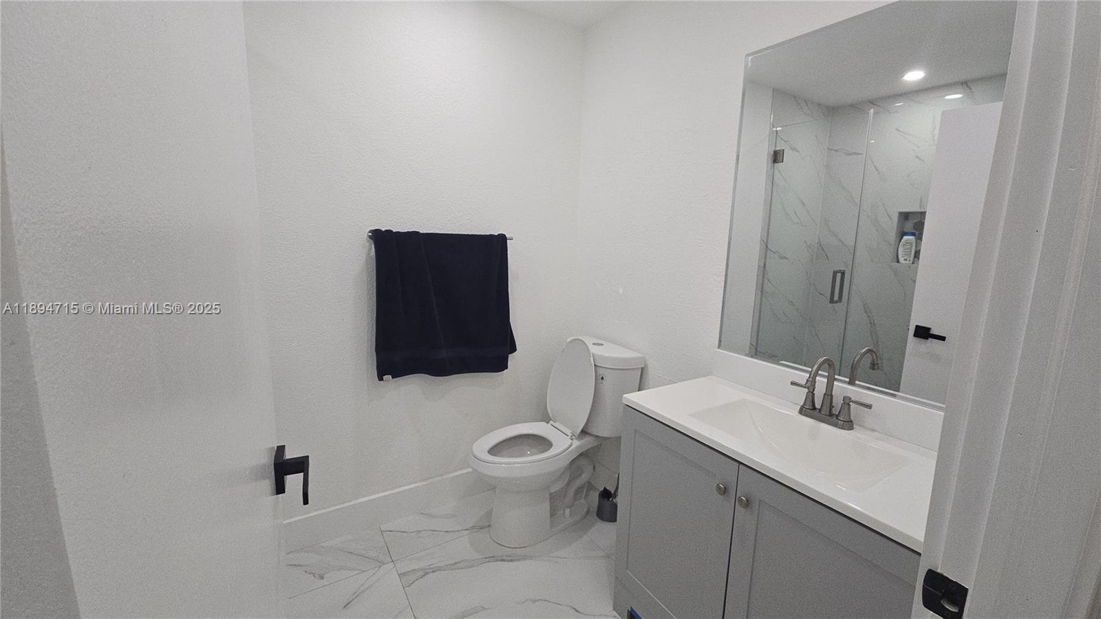 LAGO GRANDE SEVEN-C - Residential Lease