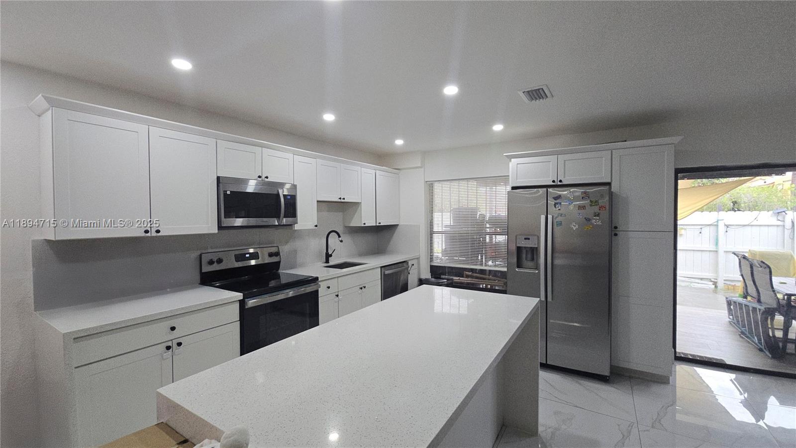 LAGO GRANDE SEVEN-C - Residential Lease