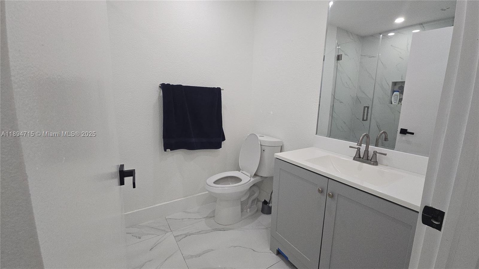 LAGO GRANDE SEVEN-C - Residential Lease