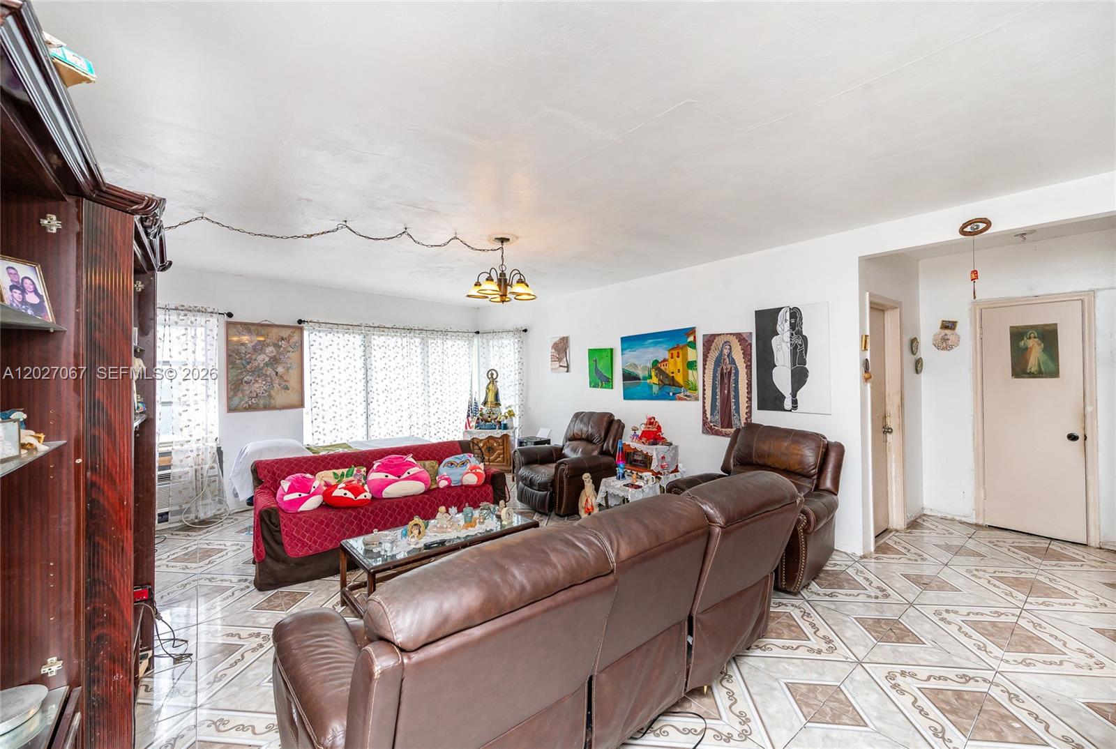 Properties 3 7712 Byron Ave 4