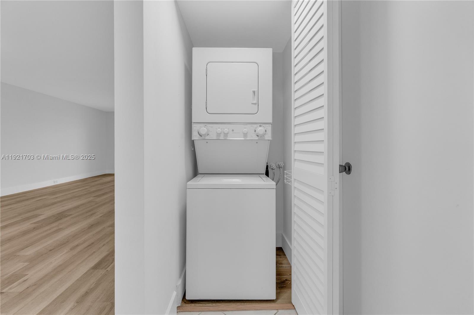 HAWTHORNE AT CENTURY VILL - Residential