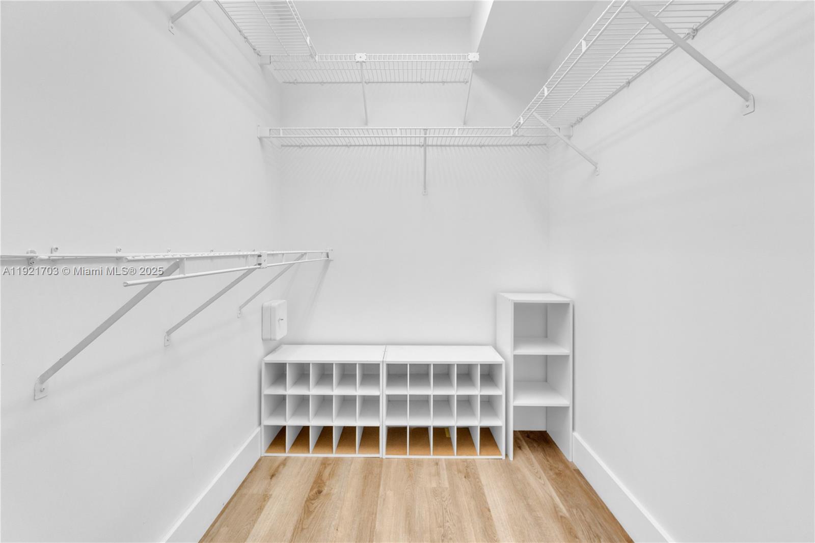 HAWTHORNE AT CENTURY VILL - Residential