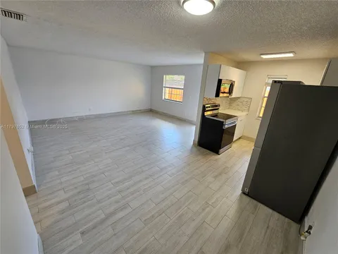 MLS: A11797852