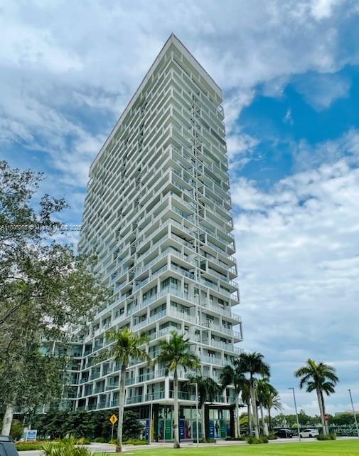 2000 Metropica Way 1203