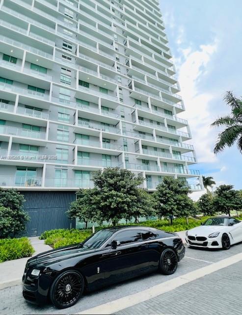 2000 Metropica Way 1203