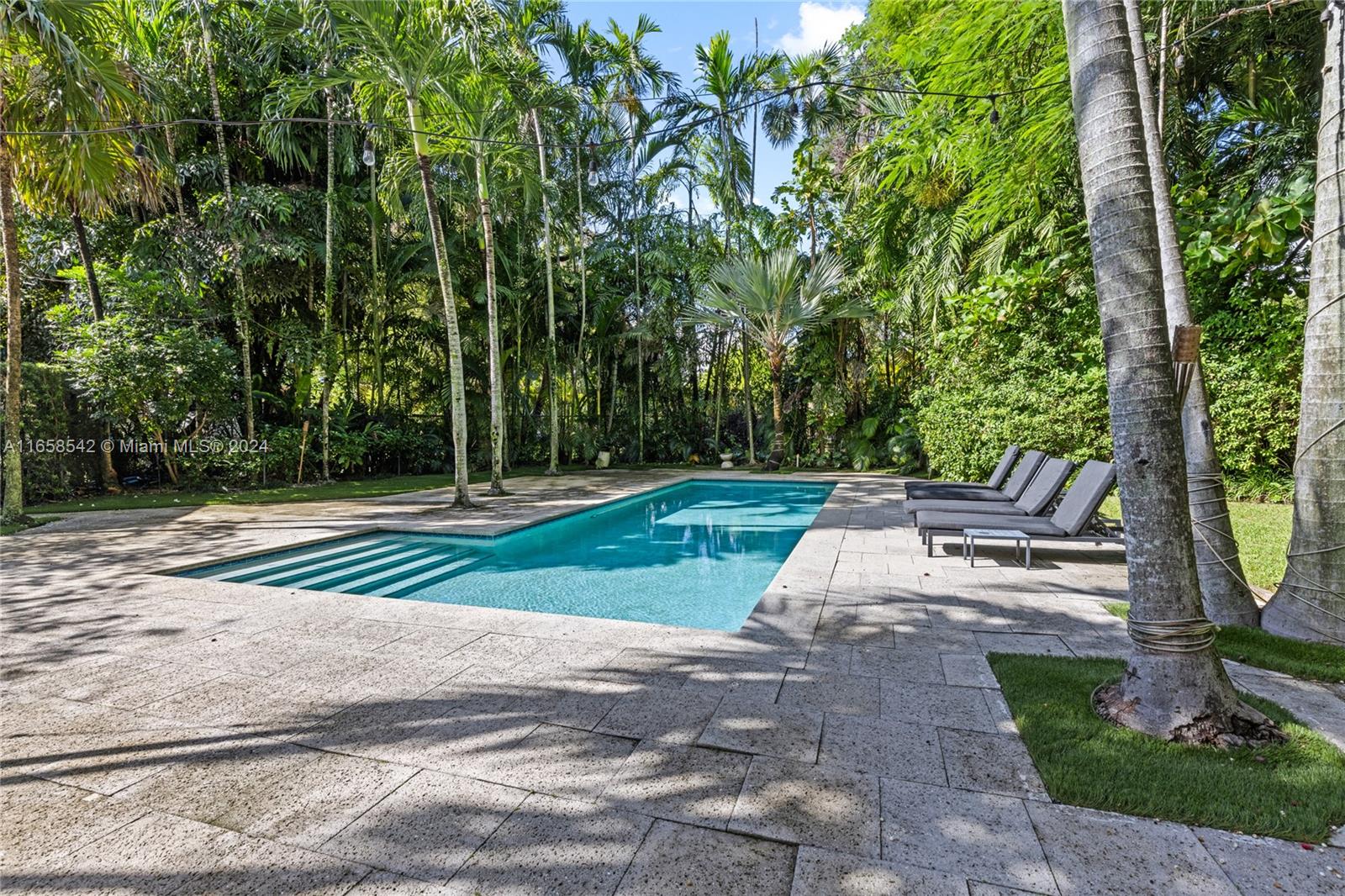 SPRING GARDEN - Residential