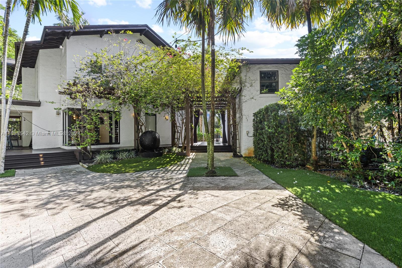 SPRING GARDEN - Residential