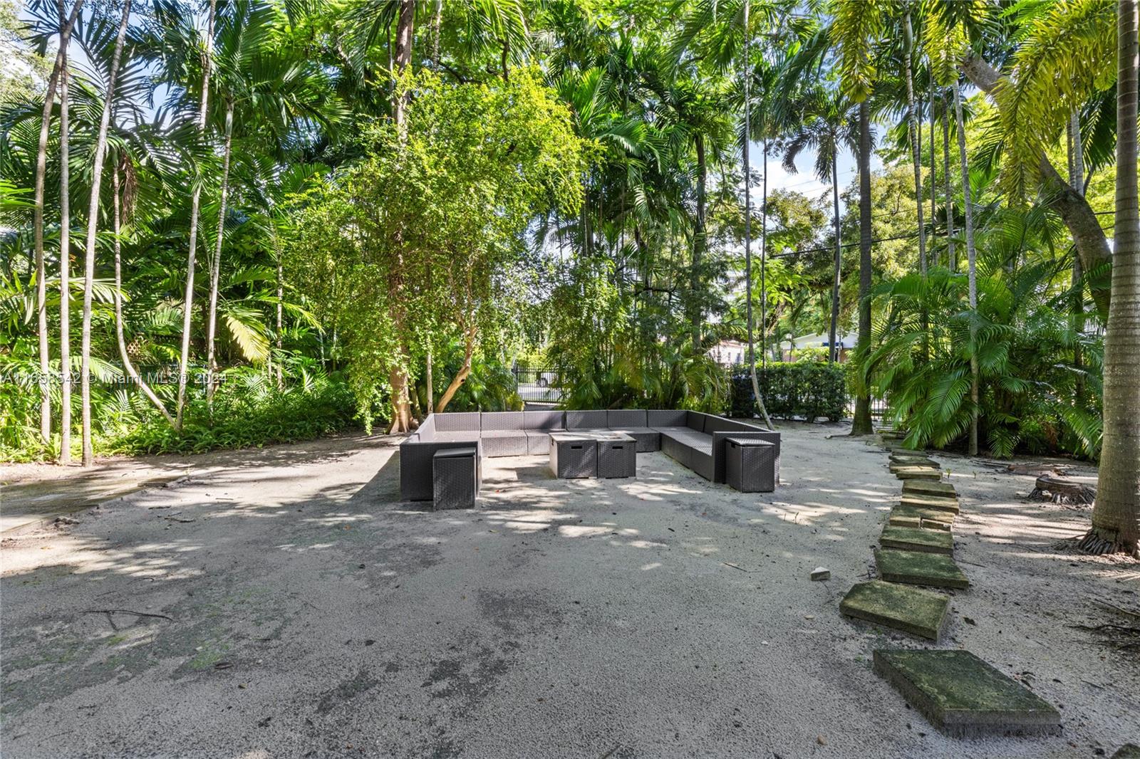 SPRING GARDEN - Residential