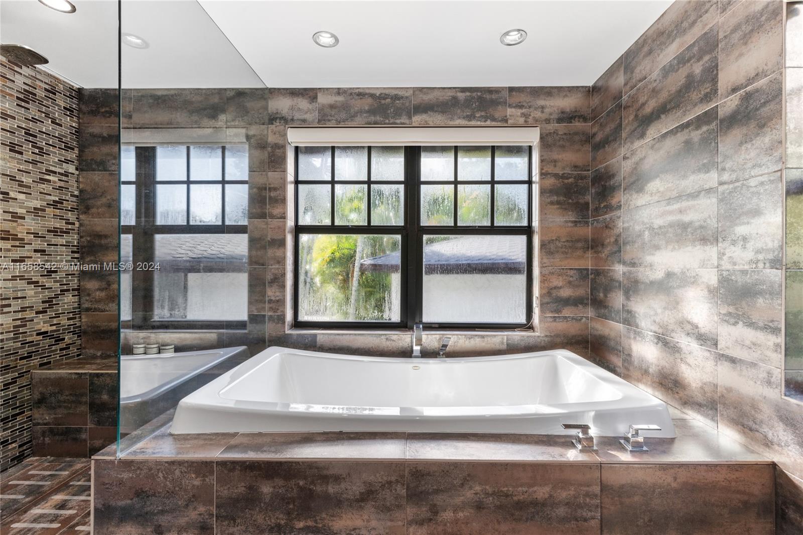 SPRING GARDEN - Residential