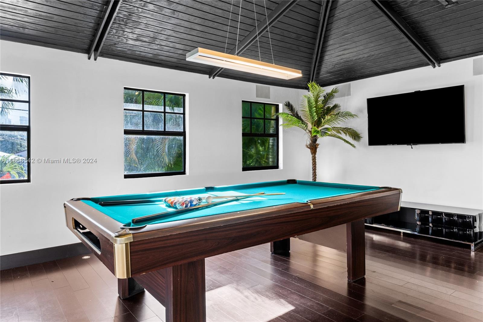 SPRING GARDEN - Residential