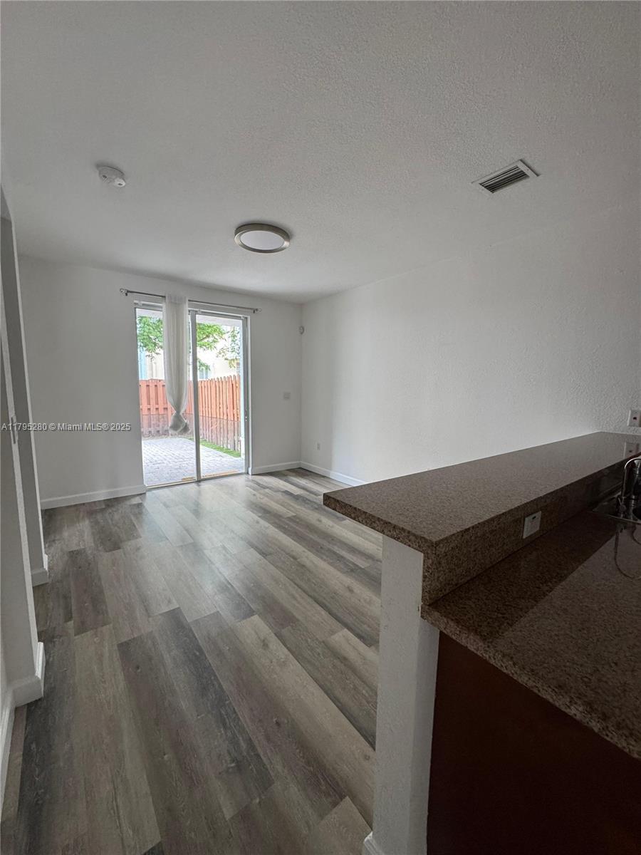 7515 NW 114th Path 7515