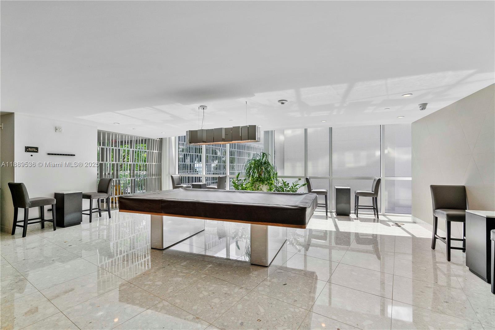 PARAMOUNT BAY CONDO - Residential