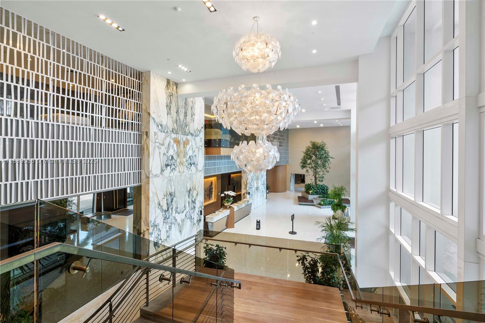 PARAMOUNT BAY CONDO - Residential