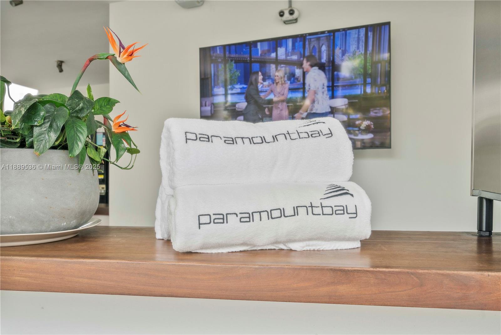 PARAMOUNT BAY CONDO - Residential