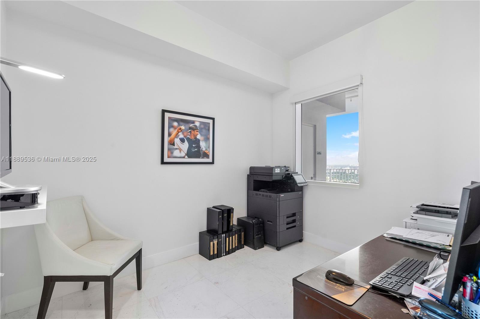 PARAMOUNT BAY CONDO - Residential