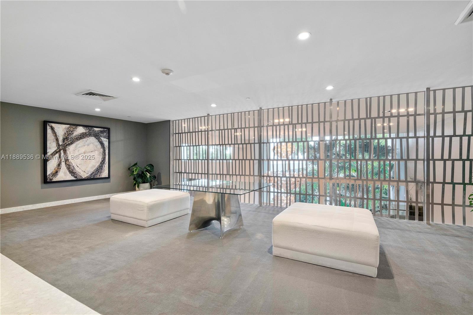 PARAMOUNT BAY CONDO - Residential