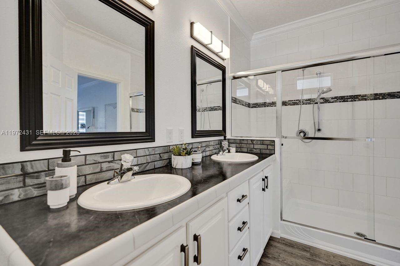 NORTHERN PINES MOBILE HOM - Residential