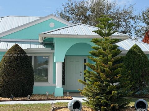 5861 NW Cullom Cir Port St Lucie FL 34986