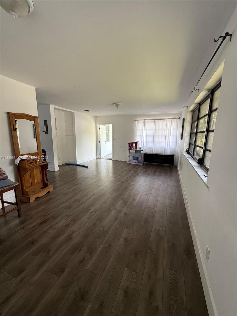 SMALLWOOD MANOR - Residential Lease