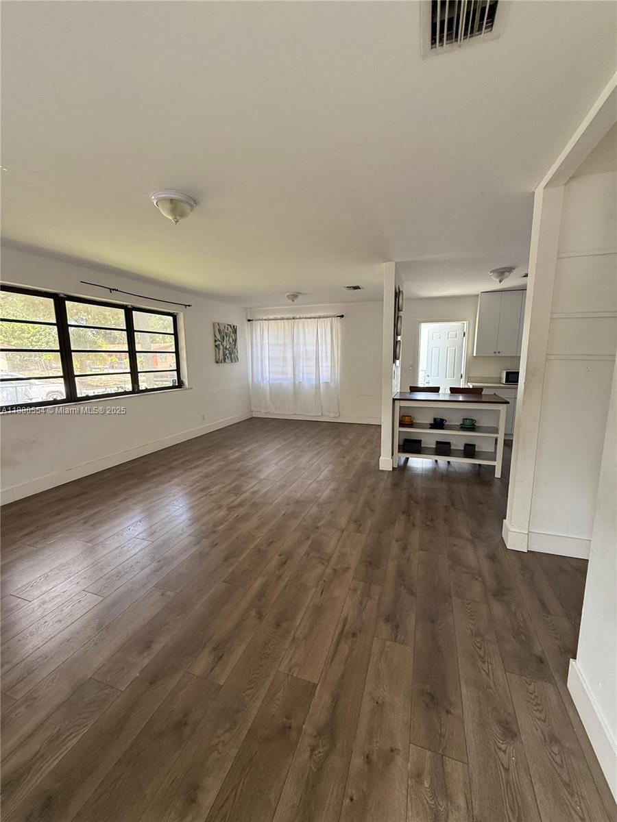 SMALLWOOD MANOR - Residential Lease
